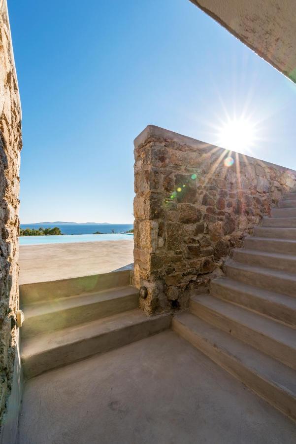 O Lofos Luxury Boutique Suites Agios Stefanos  Exterior foto