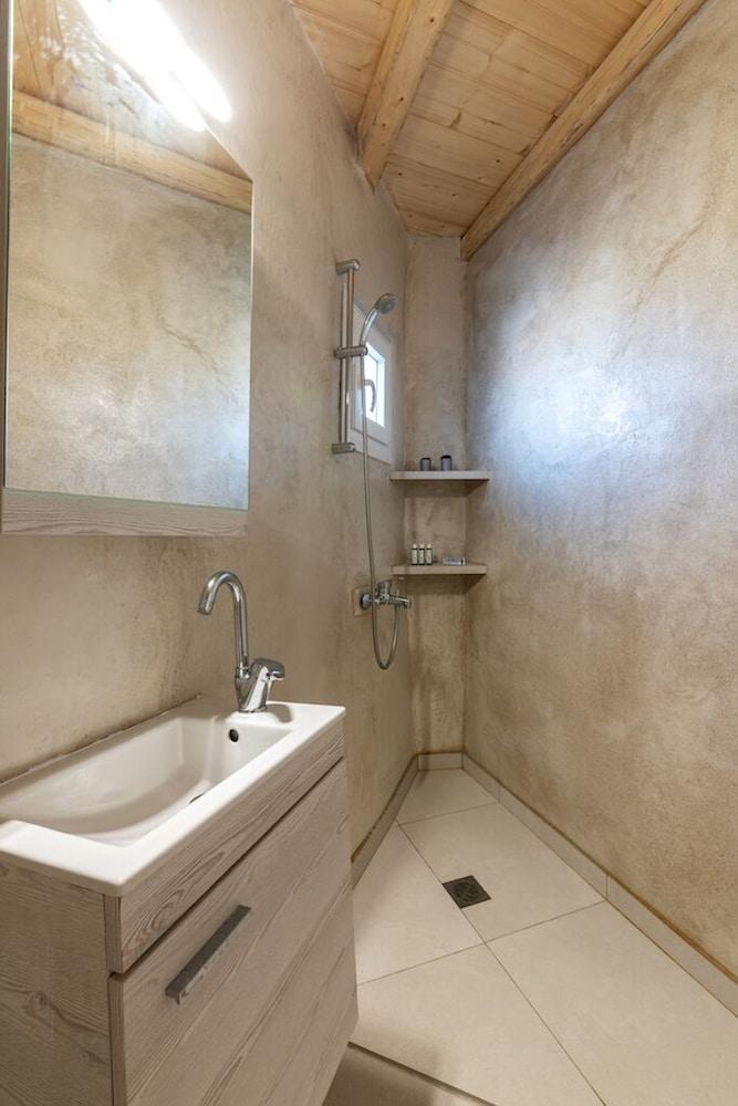 O Lofos Luxury Boutique Suites Agios Stefanos  Exterior foto